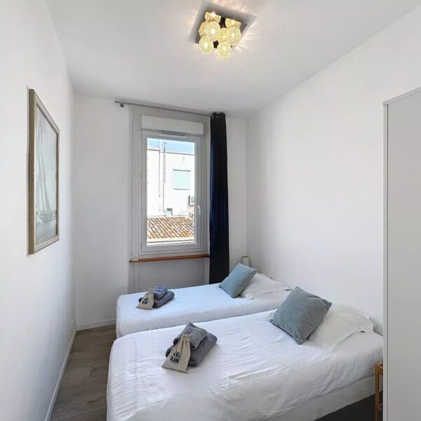 Cannes: beautiful apartment with terrace and view of the Vieux port