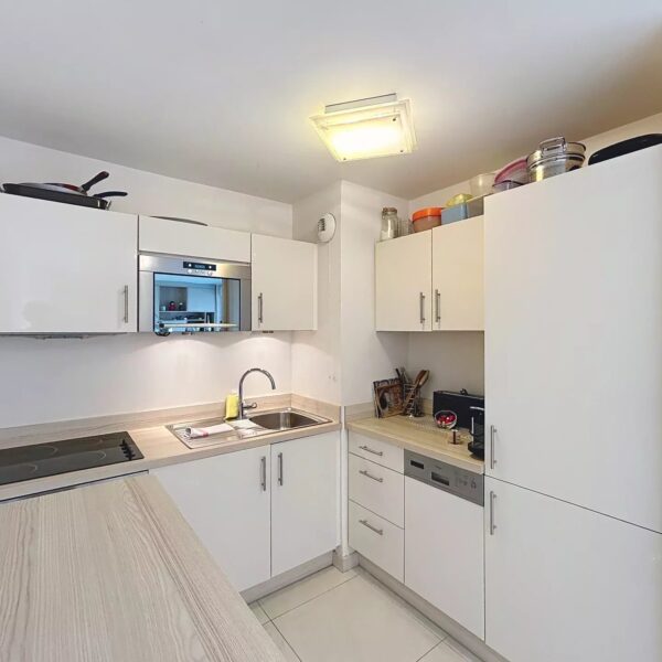 Cannes : bel appartement à côté du Vieux port avec terrasse