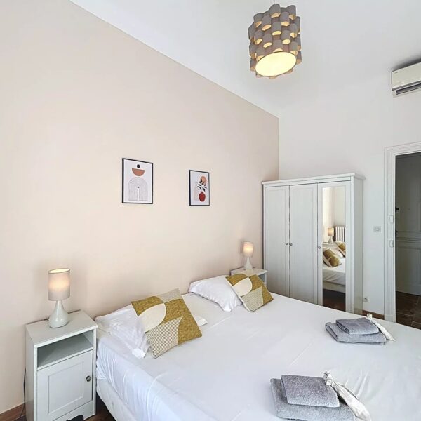 Cannes : bel appartement lumineux en centre ville