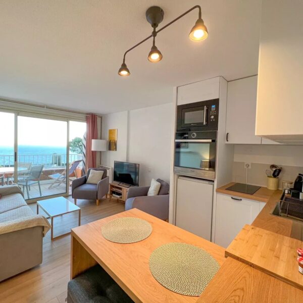 Théoule: Splendid sea view apartment, swimming pool residence