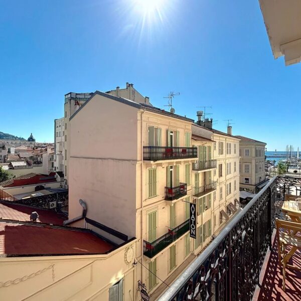 Cannes: beautiful, bright apartment in the city center