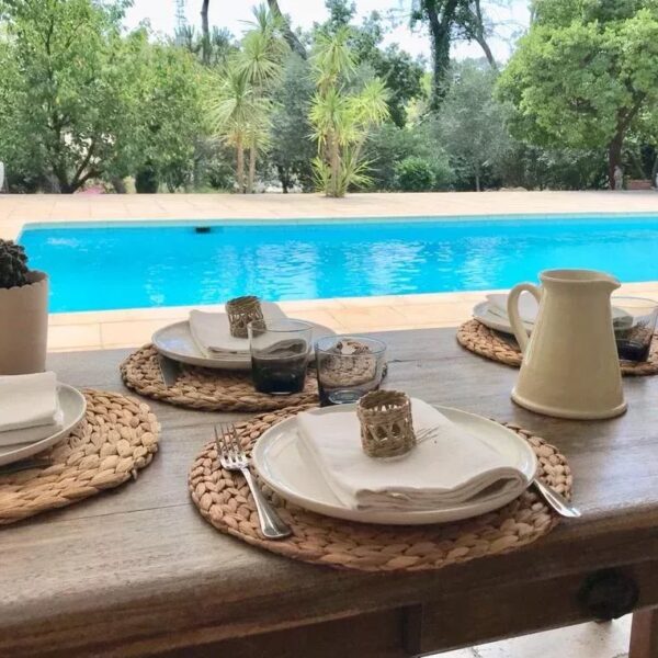 Mougins : Villa de charme avec piscine dans la pinède