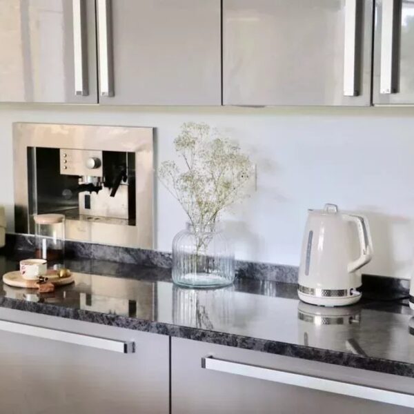 Mougins : Villa de charme avec piscine dans la pinède