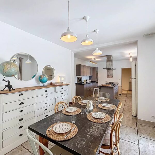 Mougins: Charming villa with swimming pool in the pine forest