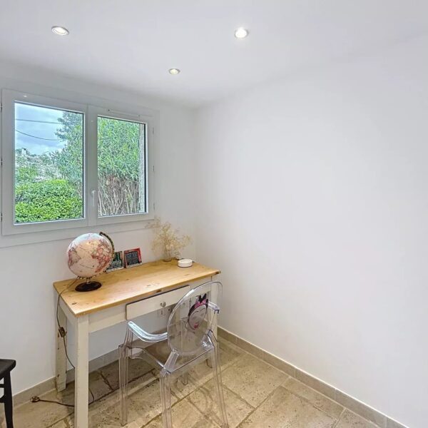 Mougins : Villa de charme avec piscine dans la pinède