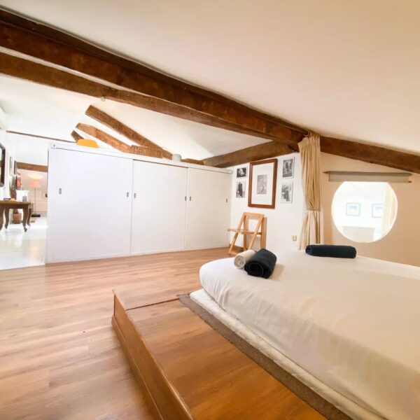 Cannes: 3 bedroom one of a kind loft with parking