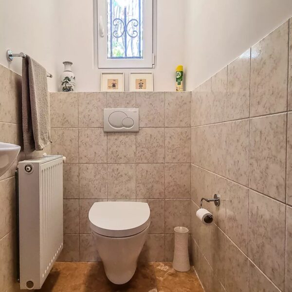 Propriété Familiale Le Cannet: 8 bedrooms, private park, reception rooms, six bedrooms, independent studio