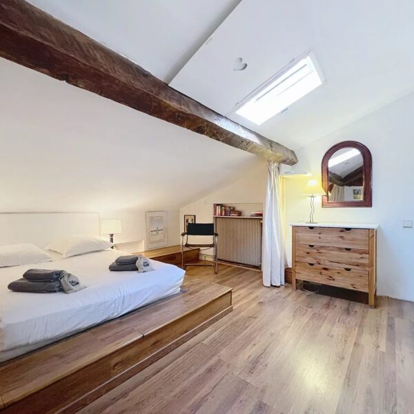 Cannes: 3 bedroom one of a kind loft with parking