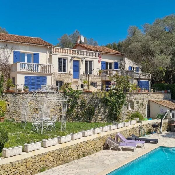 Propriété Familiale Le Cannet: 8 bedrooms, private park, reception rooms, six bedrooms, independent studio