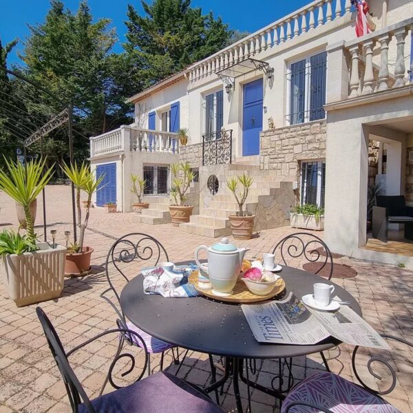 Propriété Familiale Le Cannet: 8 bedrooms, private park, reception rooms, six bedrooms, independent studio