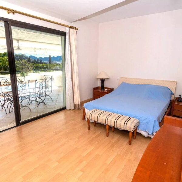 Appartement Cannes Montfleury : superbe 4 pièces, vue mer, résidence, piscine