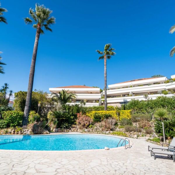 Apartment Cannes Montfleury : stunnig 3 bedrooms, sea view, residence, swimming pool