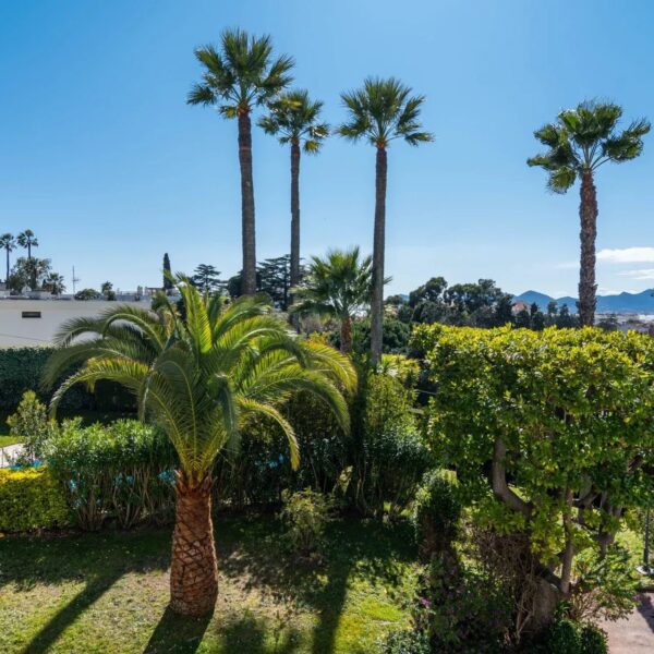 Appartement Cannes Montfleury : superbe 4 pièces, vue mer, résidence, piscine