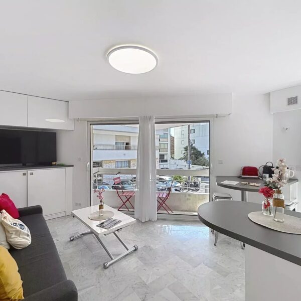 Cannes : Appartement 2 pièces à 100m des plages