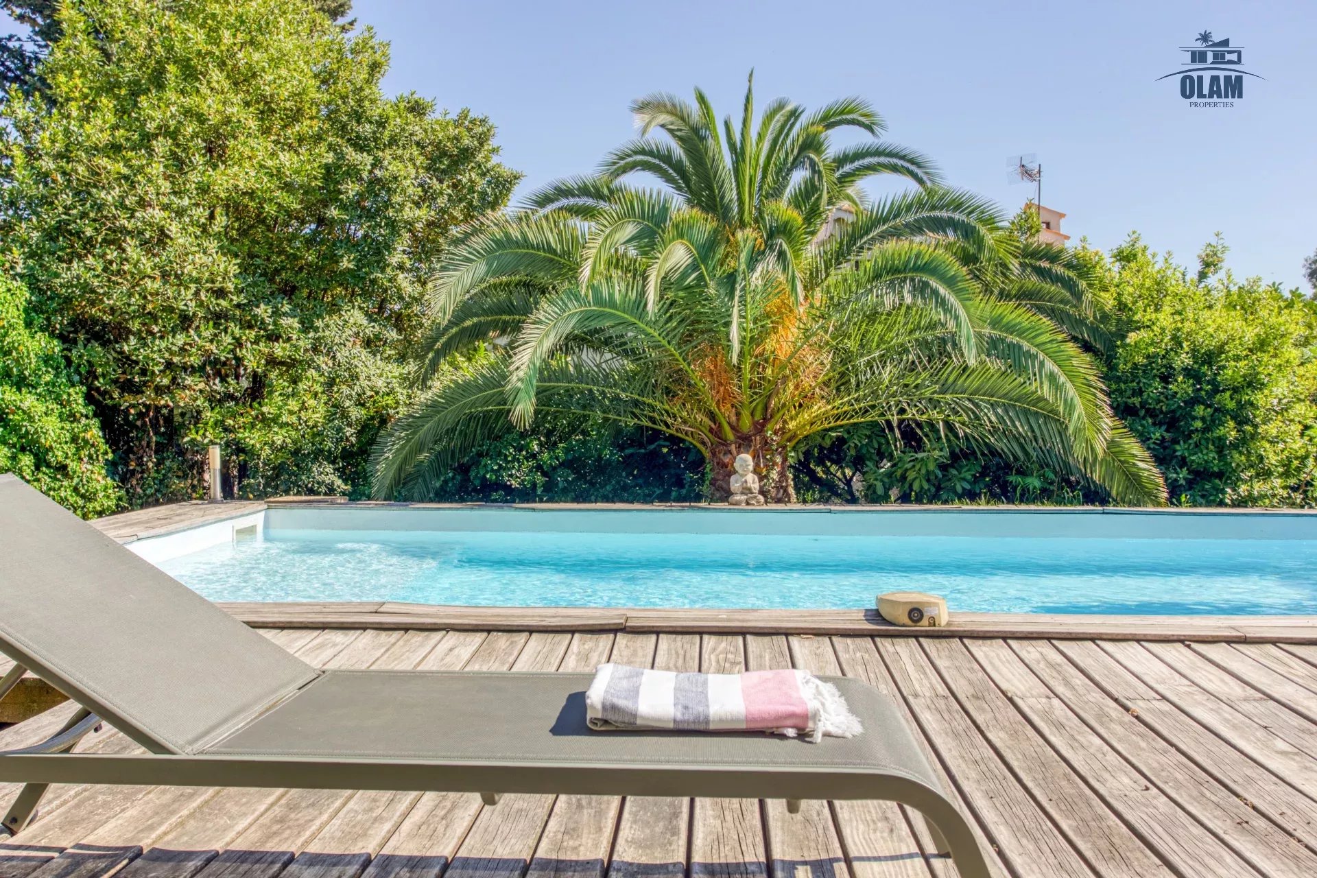 Cannes, quiet 3 bedroom villa with swimming pool