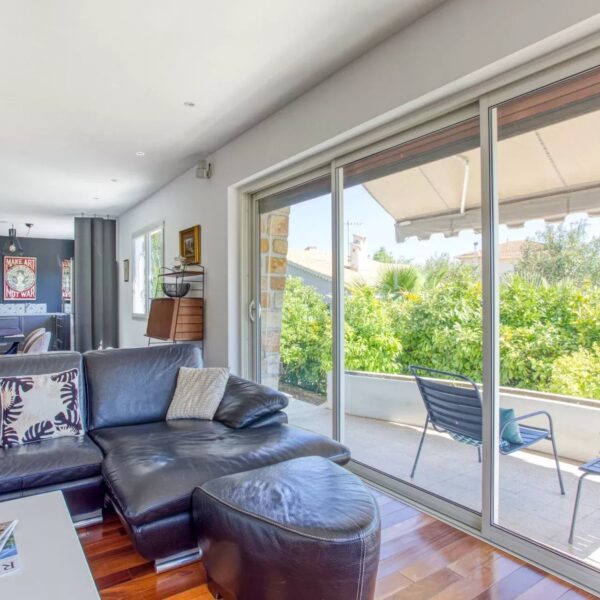 Cannes, quiet 3 bedroom villa with swimming pool