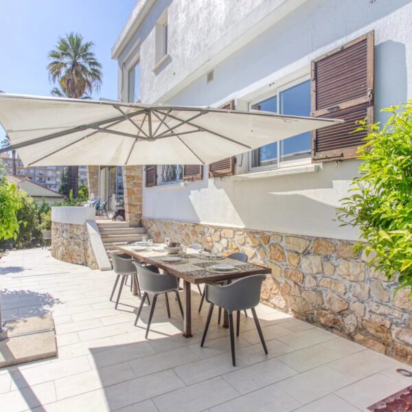 Cannes, quiet 3 bedroom villa with swimming pool