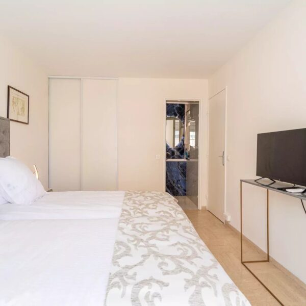 Appartement Cannes Pointe Croisette : superbe 3 pièces premium, terrasse, vue mer