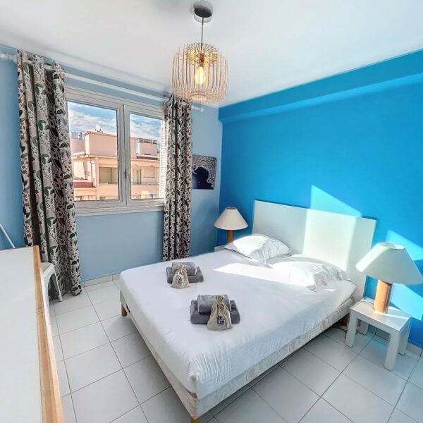 Apartment Cannes Banane : 2-bedrooms, terrace, near Croisette