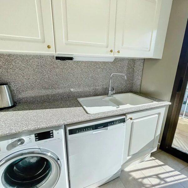 Appartement Cannes Centre : 2 pièces, balcon, parking résidentiel