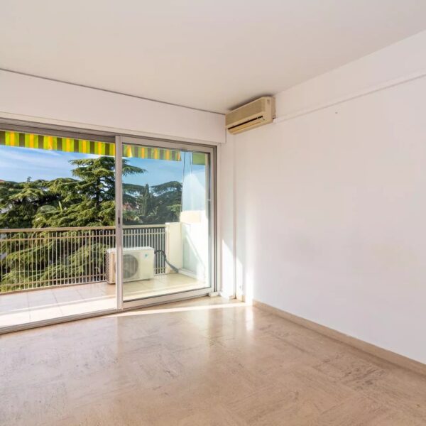 Appartement Cannes Basse Californie : 2 pièces, résidence standing, au calme