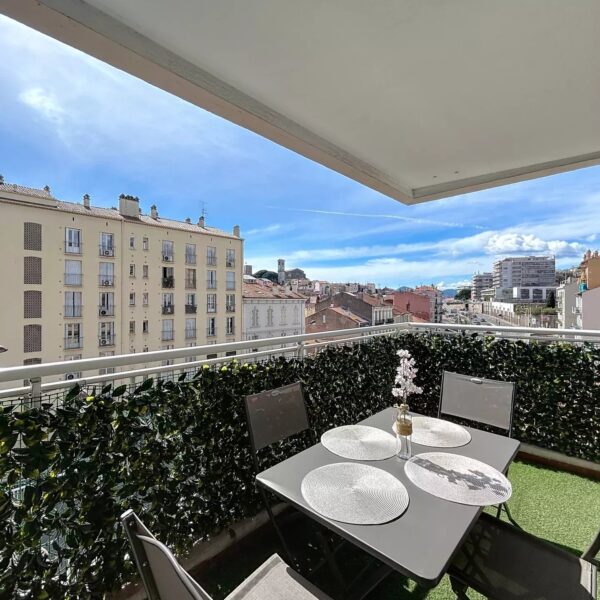 Cannes : très bel appartement au calme en centre ville
