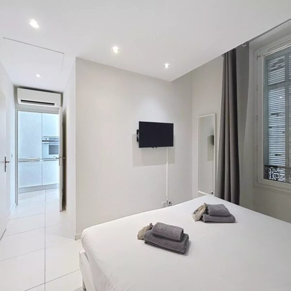 Cannes: very nice, quiet apartment in the city center