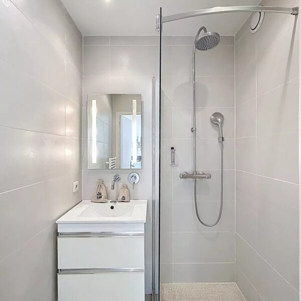 Cannes: very nice, quiet apartment in the city center