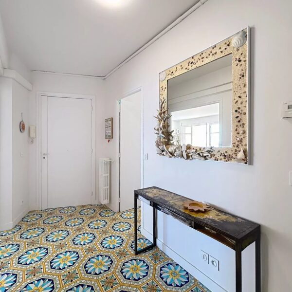 Suquet : Vue mer spectaculaire sur la baie de Cannes