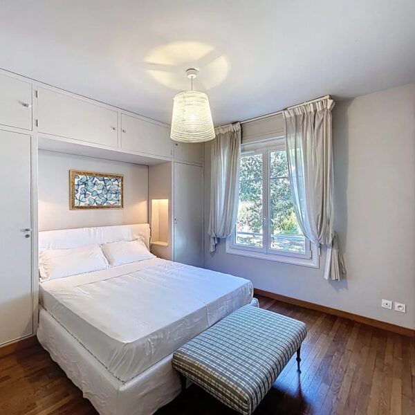 Suquet : Vue mer spectaculaire sur la baie de Cannes