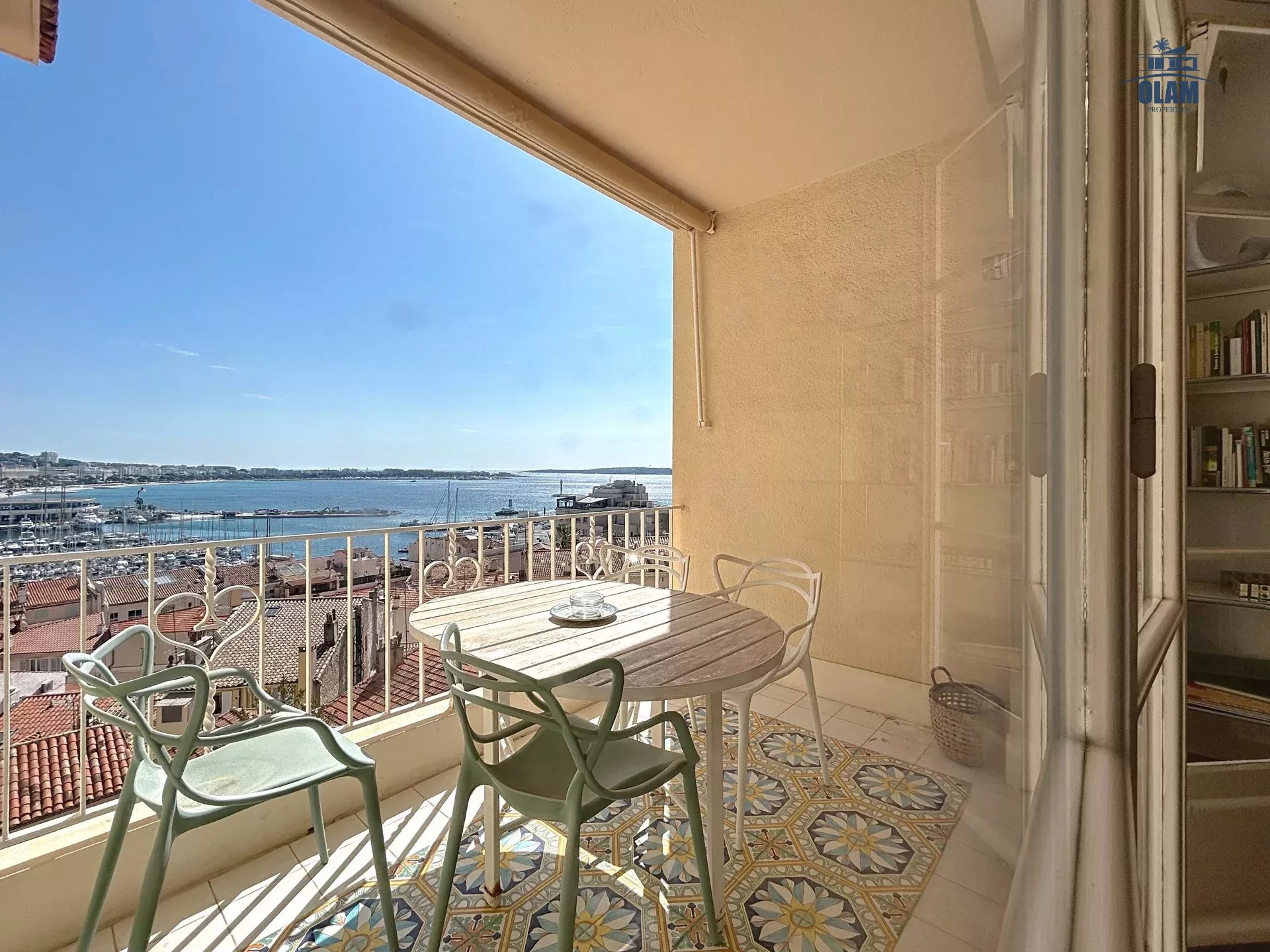 Suquet : Vue mer spectaculaire sur la baie de Cannes