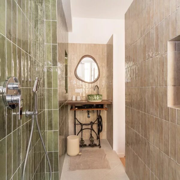 Appartement Cannes Suquet : splendide 3 pièce, étage élevé, vue mer panoramique