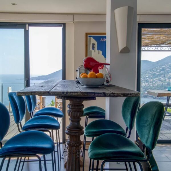 Théoule: 3-bedroom villa with swimming pool and sea view