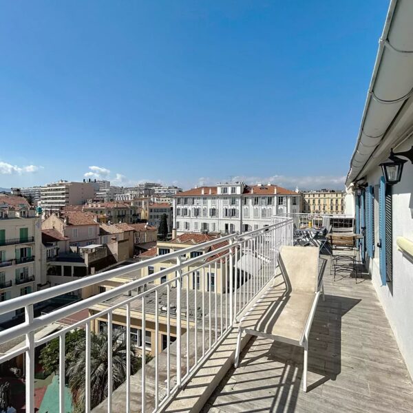 Cannes : Appartement 1mn du Palais : 3 chambres avec terrasse