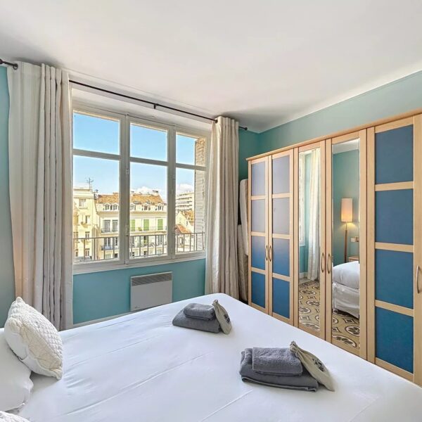 Cannes : Appartement 1mn du Palais : 3 chambres avec terrasse