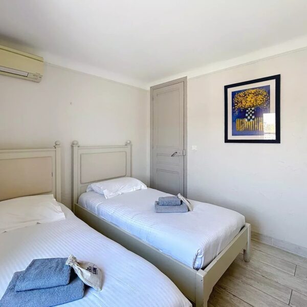 Cannes : Appartement 1mn du Palais : 3 chambres avec terrasse