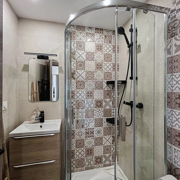 Cannes: 2-room apartment in a quiet location, 2 minutes from the beaches