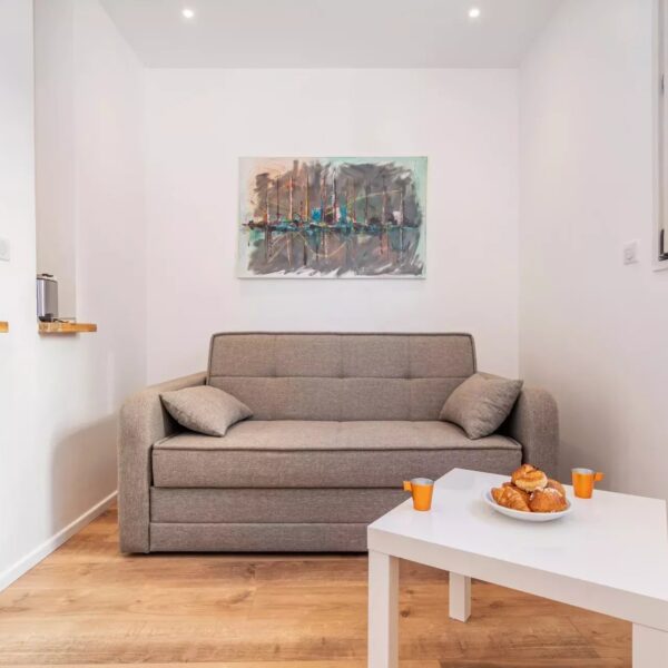 Apartment Cannes Vieux Port: bright 2 bedroom apartment, renovated 2023, ideal location