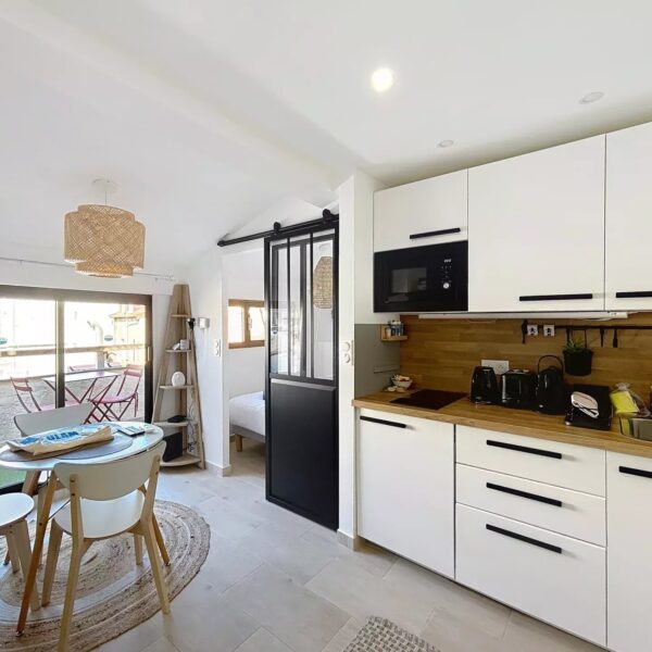 Cannes  : appartement 2 pièces au calme à 2 mn des plages