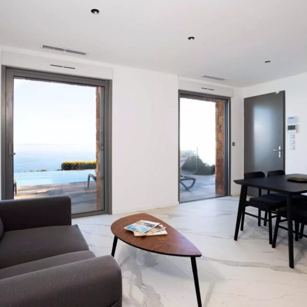 Théoule sur mer : Luxueuse villa 7 chambres – vue mer