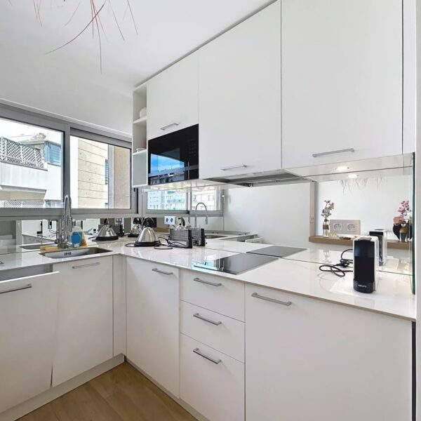 Cannes: charming studio in a secure residence 200m from the beaches