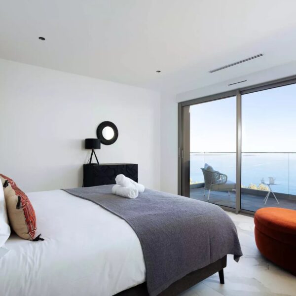 Théoule sur mer: Luxurious 7-bedroom villa – sea view