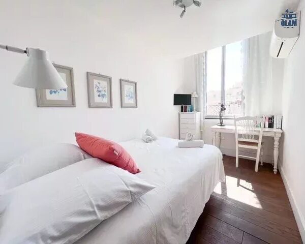 Cannes: Appartement duplex Suquet 3 chambres avec terrasse et vue mer