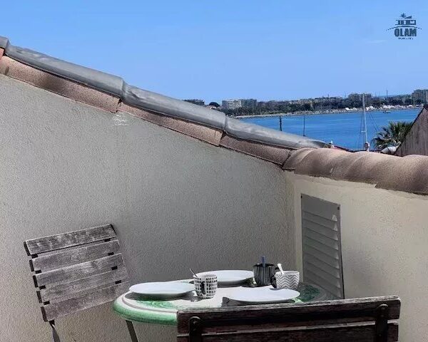 Cannes: Appartement duplex Suquet 3 chambres avec terrasse et vue mer