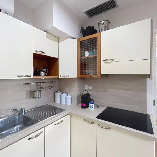 Cannes: 2-room apartment in a quiet location, 2 minutes from the beaches