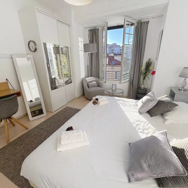 Appartement Cannes – Proche centre, superbe 3 chambres, 3 SDB, clim, ascenseur