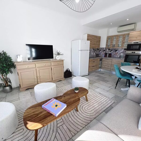 Apartment Cannes – Near city center, superb 3 bedrooms, 3 bathrooms, air conditioning, elevator