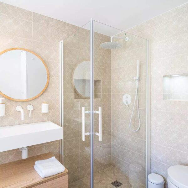 Cannes maison de ville piscine 4 chambre studio indépendant piscine sauna salle de jeux solarium