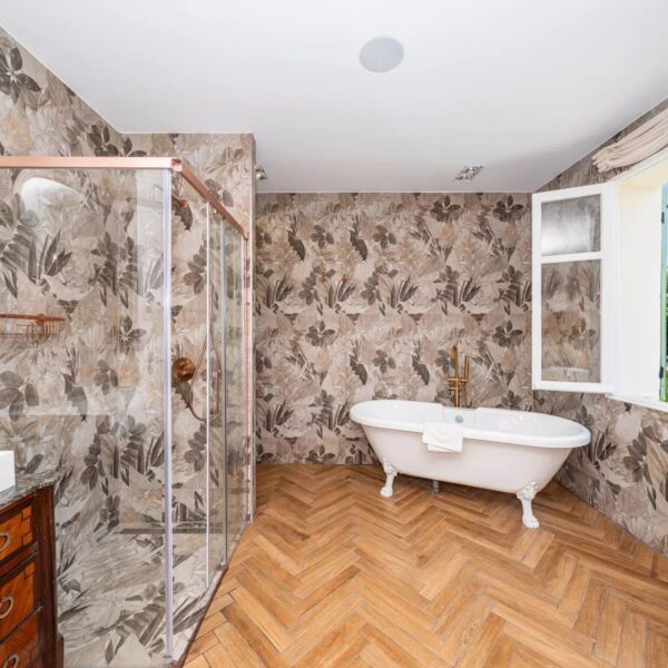 Cannes maison de ville piscine 4 chambre studio indépendant piscine sauna salle de jeux solarium