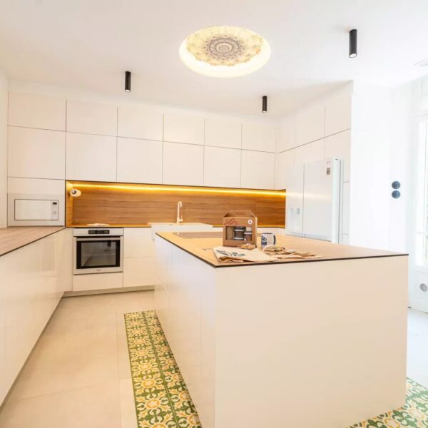 Cannes maison de ville piscine 4 chambre studio indépendant piscine sauna salle de jeux solarium